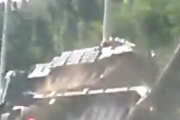 Літаючий танк в Криму.Відео(18+)