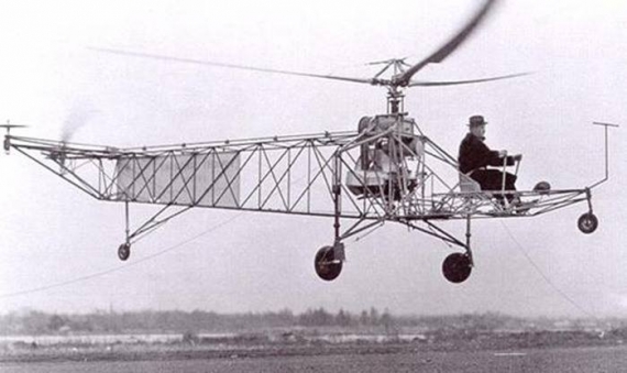 14 вересня у 1939 році великий український авіаконструктор Сікорський  підняв у повітря перший вертоліт