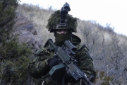 Канада отправила 30 тысяч комплектов зимней одежды для украинской армии