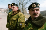 Російські офіцери розривають контракти і планують втечу з Донбасу