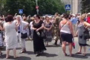 У  Донецьку люди вийшли на мітинг: "Припиніть війну!".Відео