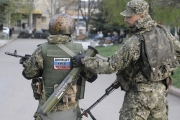 Командир "Днепра-1" рассказал, как пленный сепаратист требовал показать ему "негров на танках"