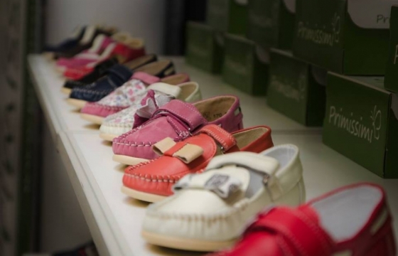 Найстаріша взуттєва фабрика України вивела на ринок ЄС дитячу колекцію