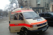 Футболісти «Дніпра» передали запорізьким артилеристам машину швидкої допомоги
