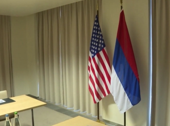 Американці перевернули російський прапор.-Совпадєніє?...Відео