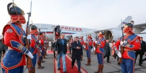 Лавров прилетів на офіційний прийом до Монголії в джинсах